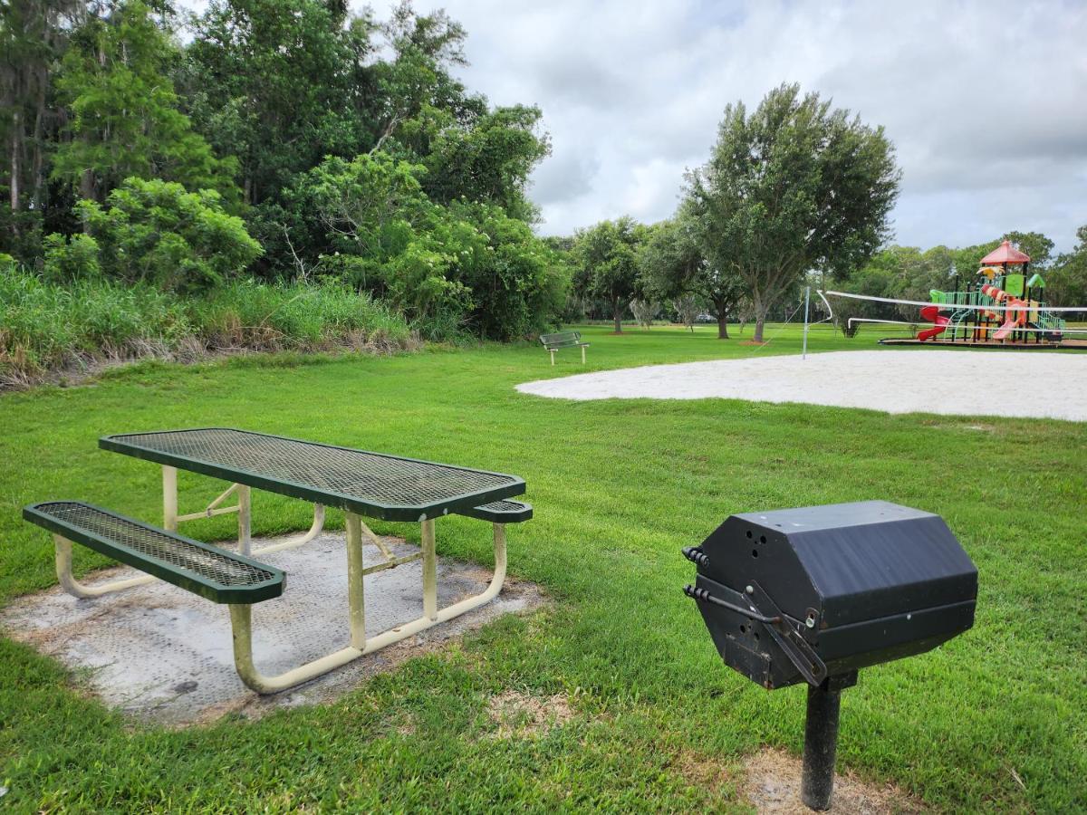 Fully Renovated, Quiet, Spacious Disney Themed Pool Home With Office 키시미 외부 사진